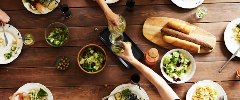 The Ultimate Guide to Hosting a Stylish Cocktail Party